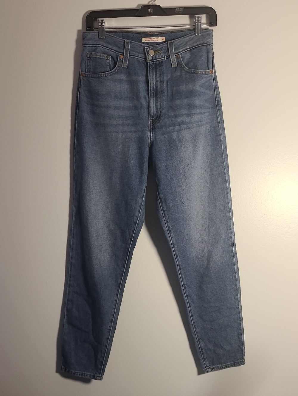 Levi's High Waisted Mom Jeans Womens Size 27